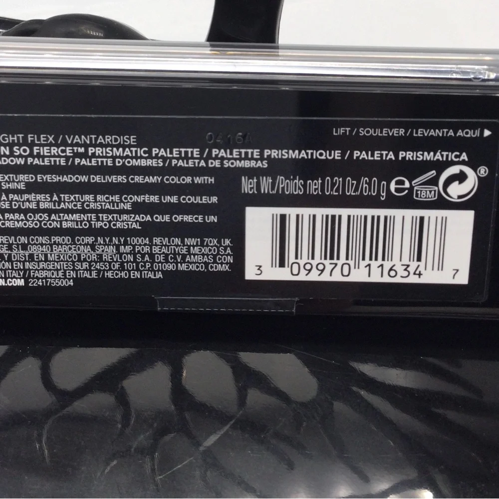 Revlon Clap Back Riposte Eyeshadow Palette. 2 pk New